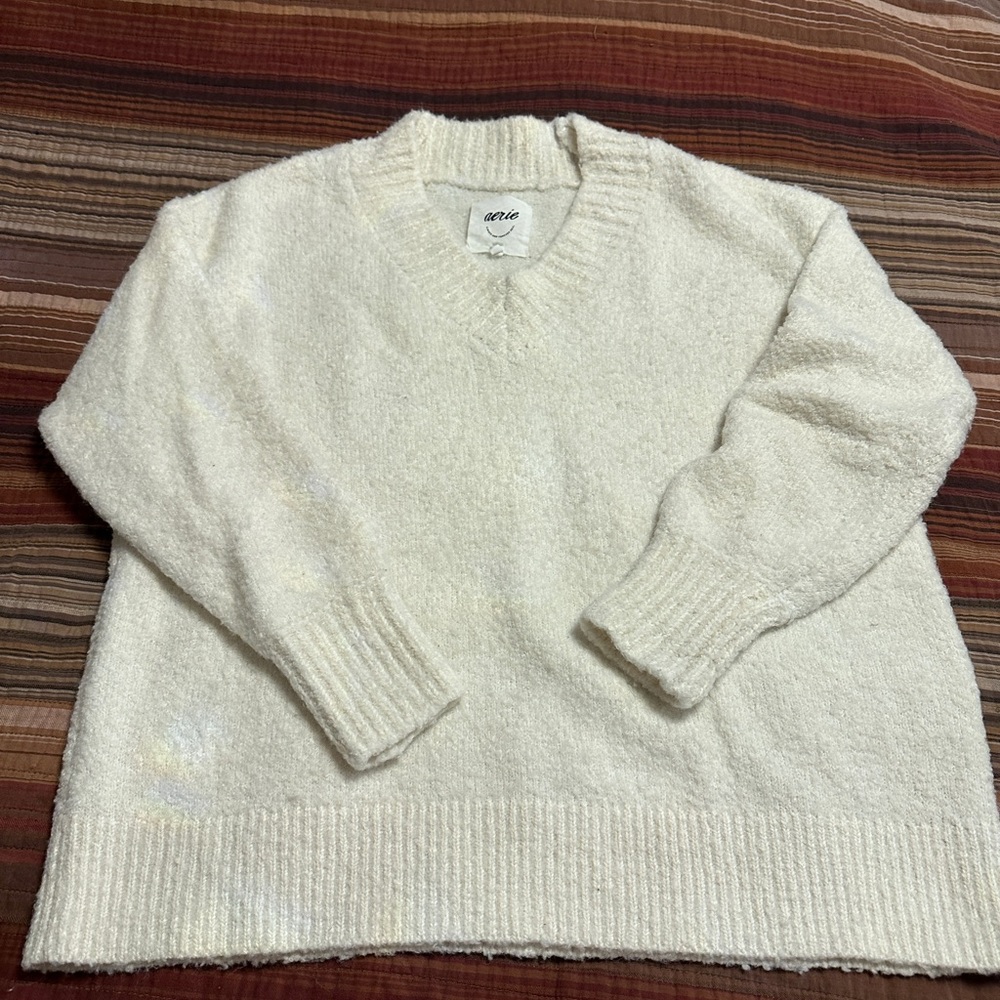 Aerie Cream V-Neck Sweater